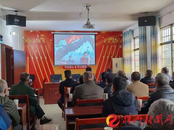   茶陵县马江镇玄武村组织党员参加“新春第一课”教育培训活动。