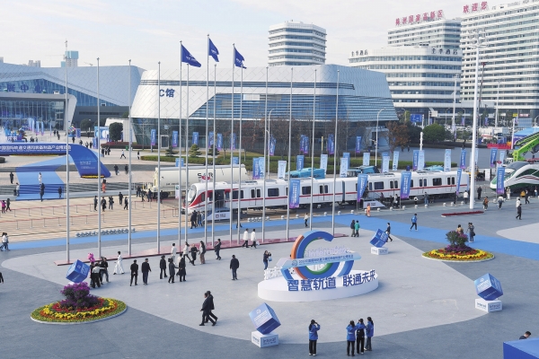 res03_attpic_brief.jpg res03_attpic_brief.jpg