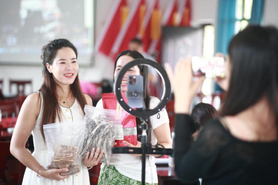 001.jpg 001.jpg